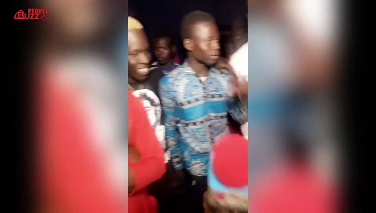 Ngaaka Blindé et Abiba distribuent du ndogou dans les rues de Guédiawaye
