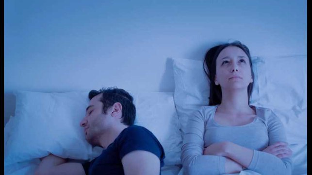 Dormir moins de 7 heures augmente le risque de souffrir d’un AVC ou d’une crise cardiaque