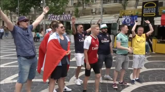 Bakú recibe a los aficionados del Arsenal y Chelsea