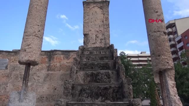 DHA DIŞ - Kosova'da 564 yıllık camiye çirkin saldırı