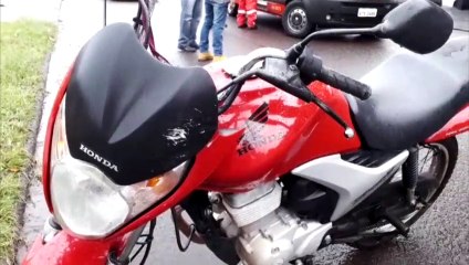 Mulher se fere em queda de moto no Jardim União