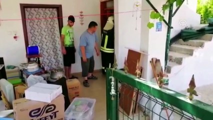 Kilere giren yılanı itfaiye ekibi yakaladı - MUĞLA