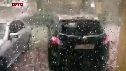 5 dakikalık dolu yağışı Romanya'yı felç etti
