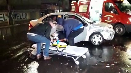 Três veículos se envolvem em colisão na Avenida Assunção