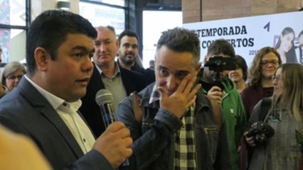 Jorge Drexler se emociona durante visita al programa Iberorquestas Juveniles