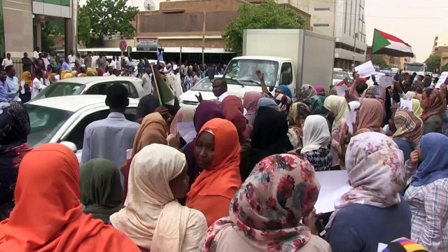 المحتجون السودانيون ينفذون إضراباً عاماً ليومين للضغط على المجلس العسكري