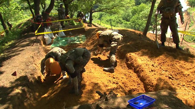 '반쪽 유해 발굴' 2달...DMZ 발굴 현장 첫 공개 / YTN