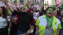 Movimiento feminista vuelve a proponer aborto legal en Argentina en año electoral