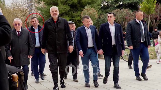 RTV Ora - “Mesazh” kreut të PS Elbasan, i digjet makina në 48 vjetorin e lindjes