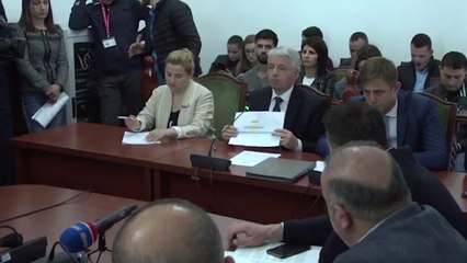 VETTINGU NË POLICI, LLESHAJ I PËRGJIGJET METËS PO PARAGJYKONI