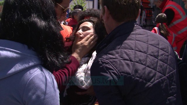Banorët e Astirit përplasen me policinë - News, Lajme - Vizion Plus