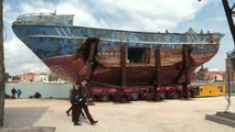 Anija e tragjedisë në Bienalen e Venecias  - Top Channel Albania - News - Lajme