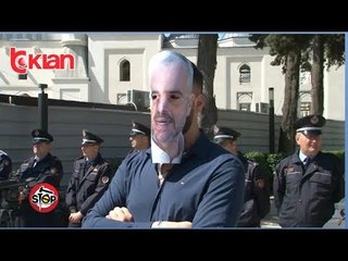 Stop - Kartone te kuq jashte parlamentit dhe nje refuzim mandati brenda tij! (08 maj 2019)