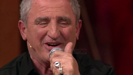 Djemtë e Liqenit këndojnë “Medaljoni” në Soirée