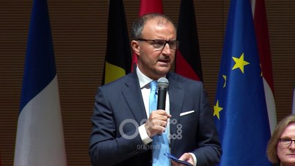 RTV Ora - Apeli i ambasadorëve të BE për të rinjtë: Qëndroni në Shqipëri!
