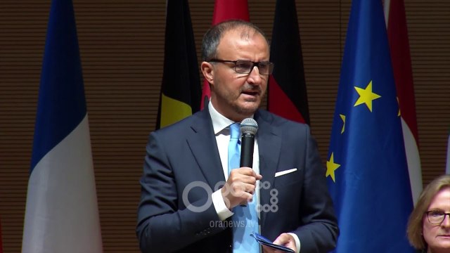 RTV Ora - Apeli i ambasadorëve të BE për të rinjtë: Qëndroni në Shqipëri!