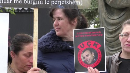 Protestojnë familjarët, kërkojnë drejtësi për të burgosurit e rastit “Kumanova”-Lajme