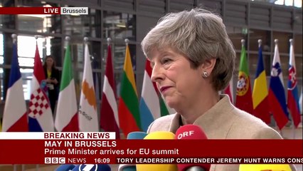 下载视频: May- Labour and the Conservatives had 'a bad set of results' at the EU elections - BBC News