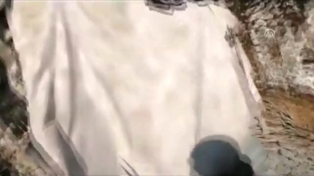 PKK terör örgütüne ait sığınak, mağara ve silah mevzilerini tespit ve imha faaliyetleri sürürüyor