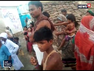 वृद्धा को बेरहमी से पीटा, महिला पुलिसकर्मी की गुंडई का VIDEO VIRAL
