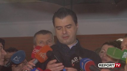 Incident nga shiu: Basha mikrofoni hekuri është, por jo aq i fortë sa protestuesit
