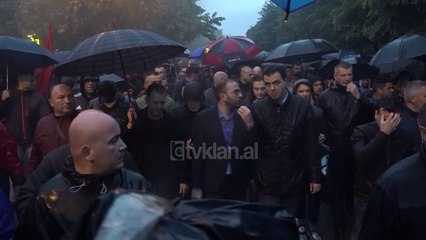 Opozita marshon per 3 ore ne kryeqytet