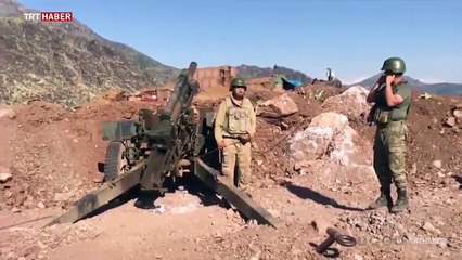 Pençe Harekatı'nda nokta hedefler dağ topları ile vuruluyor