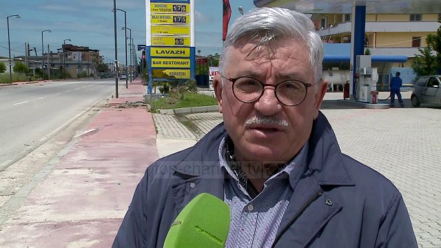 Ditëlindja u kthye në mort/ Makina godet nënën me vajzën - Top Channel Albania - News - Lajme