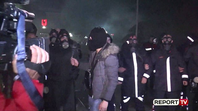 Sondazhi i GPF në Report TV: 72 % e shqiptarëve kundër protestave të dhunshme të opozitës