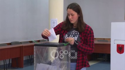 RTV Ora - Studentët e UT në zgjedhje, në garë Denata Toçe, Florian Binaj dhe Llesh Lleshaj