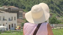 Kriza po tremb turistët - Top Channel Albania - News - Lajme