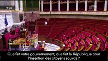 Le député LFI Loïc Prud'homme utilise la langue des signes à l'Assemblée nationale pour alerter sur la situation des personnes sourdes - VIDEO