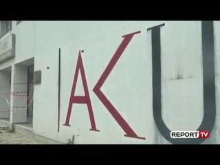 Report TV -Të rinjtë e FRPD protestë tek AKU në Durrës