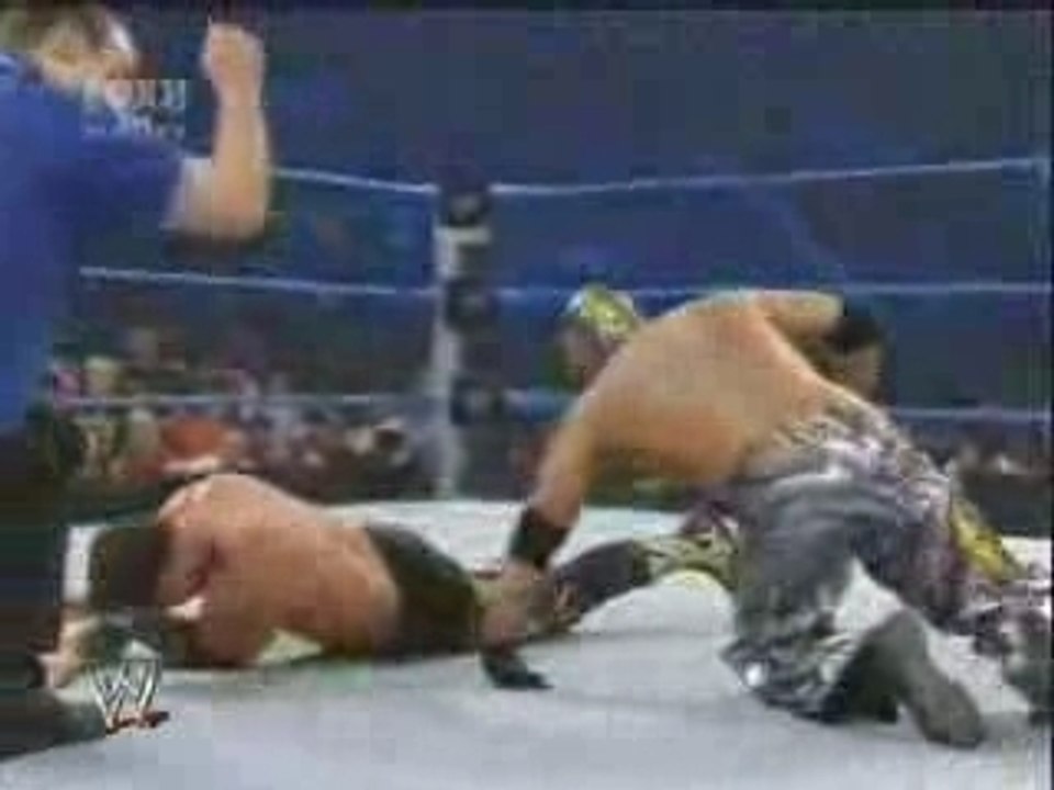 Smackdown 1 18 08 CM Punk & Rey vs Edge & Chavo-part2
