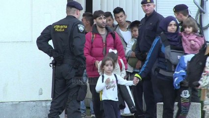 Akuzat ndaj Hungarisë: Nuk u jep ushqim azilkërkuesve  - Top Channel Albania - News - Lajme