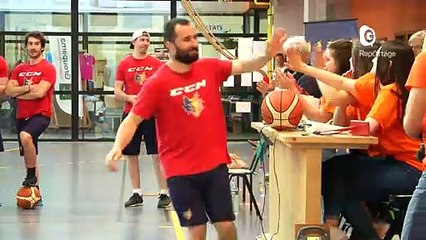 Reportage - Les brûleurs de loups s'essayent au basket