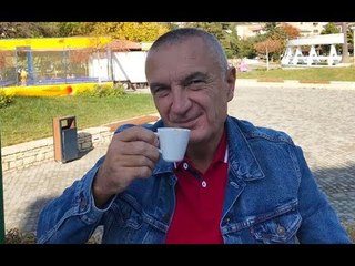 RTV Ora - Meta nuk ndalon askënd të këndojë kengen e Enver Hoxhes “na fitorja në fitorje”