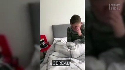 Questo padre fa uno scherzo al figlio, la sua reazione è esilarante!