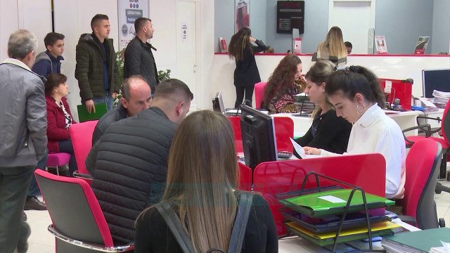 Biznesi i huaj: Pasiguria politike po dëmton rëndë ekonominë - News, Lajme - Vizion Plus