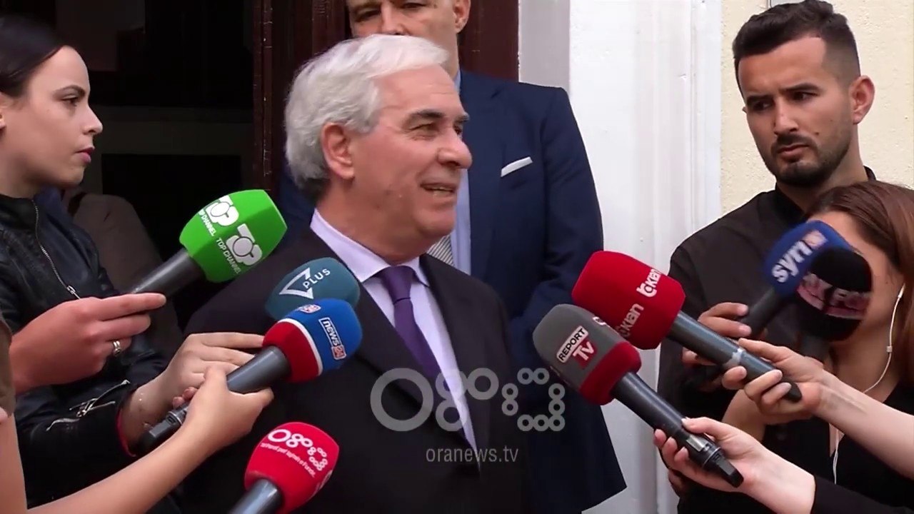 RTV Ora - Skënder Gjinushi vihet në krye të Akademisë së Shkencave: Do ta reformojmë!