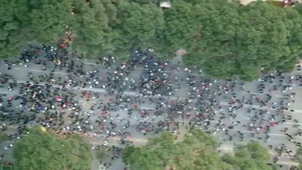 Pamje me dron, ja sa njerëz kishte sot në shesh  - Top Channel Albania - News - Lajme