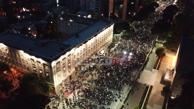 Report TV sjell pamjet me dron të protestës së gjashtë kombëtare të opozitës