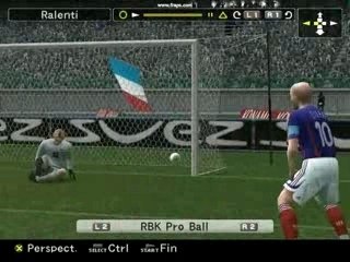 Le gardien de but qui laisse passer la balle