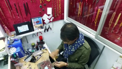 Ekmeğini 'taş'tan çıkartıyor (1) - İSTANBUL