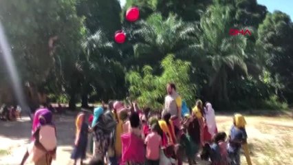 KONYA Konyalı 4 gönüllü, bayram öncesi Tanzanya'daki çocukların yüzünü güldürdü