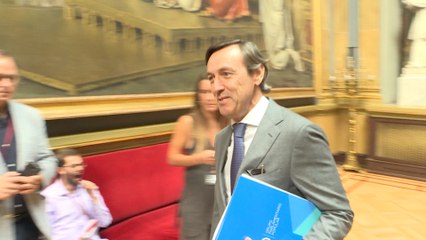 Hernando, partidario de que "se cumpla la ley" con Romeva