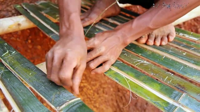 Dig the cliff to build natural swimming pool hole with greatness house