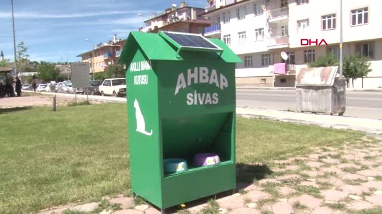 SİVAS Üniversite öğrencileri akıllı mama cihazı tasarladı