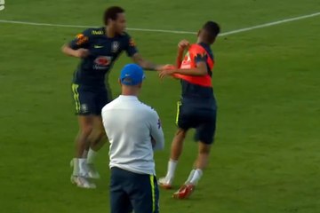 Neymar s’en prend à un coéquipier qui lui avait mis un petit pont