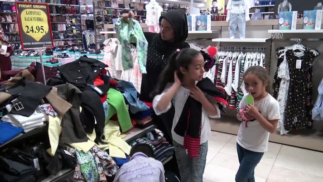 Batman'da yetim çocuklara bayramlık